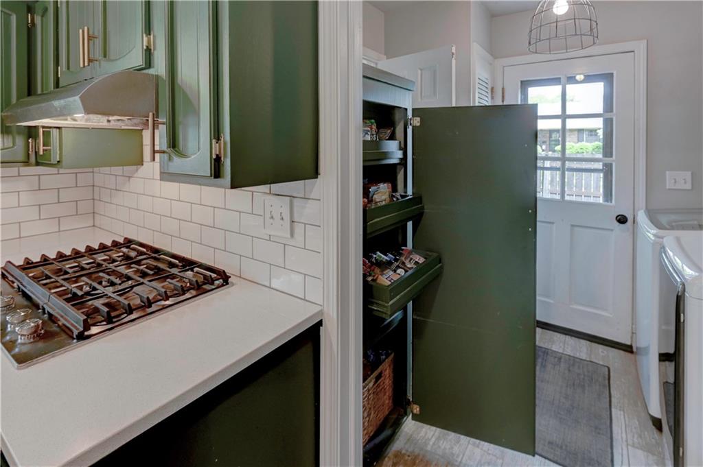 Lee's Summit, Missouri 64081, United States, 4 Bedrooms Bedrooms, ,4 BathroomsBathrooms,Residential,Pending,125001