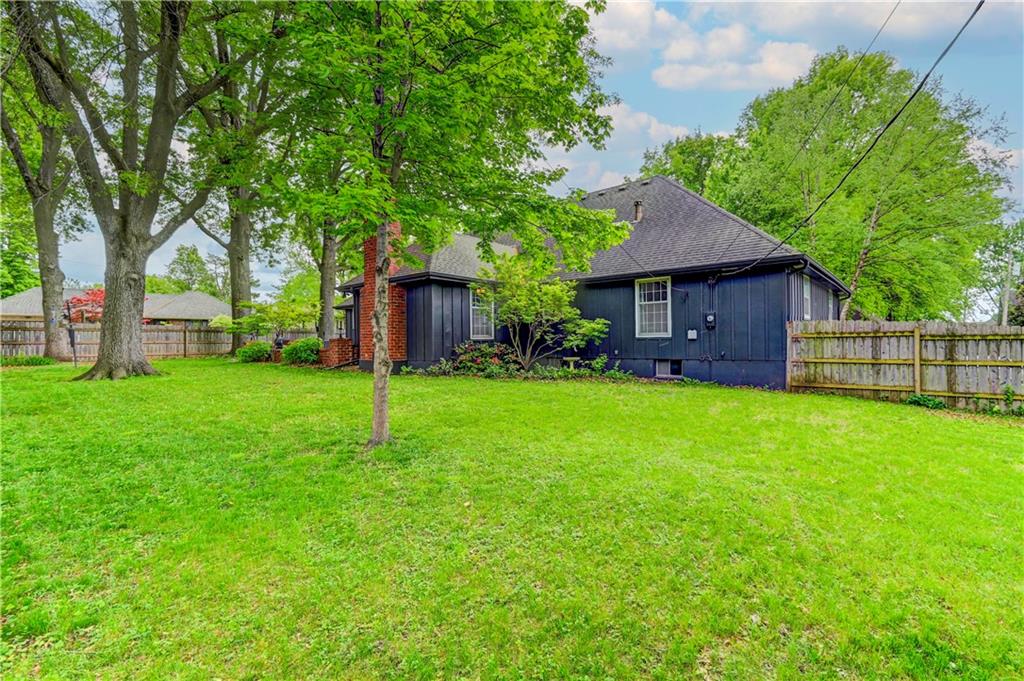 Lee's Summit, Missouri 64081, United States, 4 Bedrooms Bedrooms, ,4 BathroomsBathrooms,Residential,Pending,125001