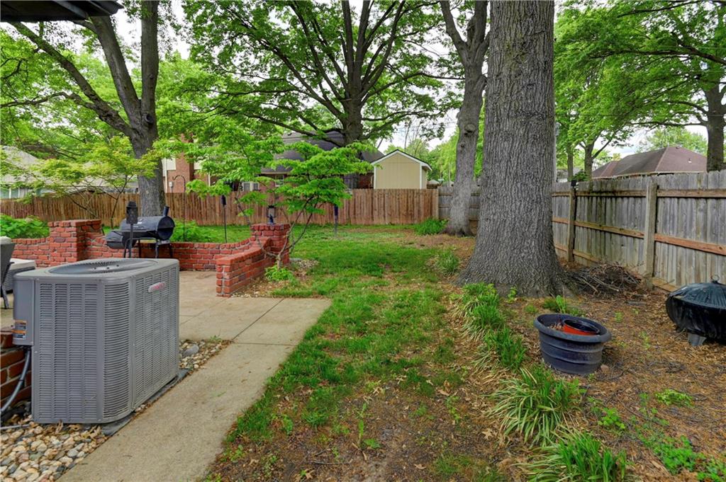 Lee's Summit, Missouri 64081, United States, 4 Bedrooms Bedrooms, ,4 BathroomsBathrooms,Residential,Pending,125001