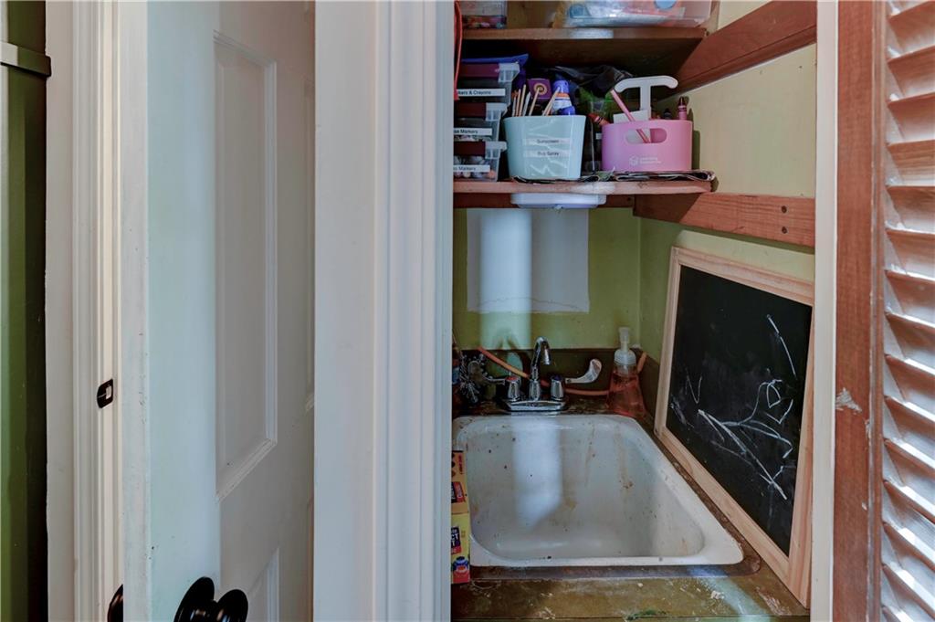 Lee's Summit, Missouri 64081, United States, 4 Bedrooms Bedrooms, ,4 BathroomsBathrooms,Residential,Pending,125001