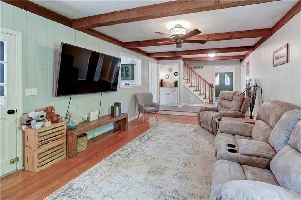 Lee's Summit, Missouri 64081, United States, 4 Bedrooms Bedrooms, ,4 BathroomsBathrooms,Residential,Pending,125001