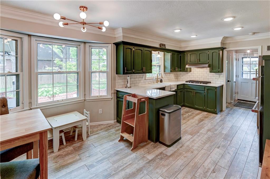 Lee's Summit, Missouri 64081, United States, 4 Bedrooms Bedrooms, ,4 BathroomsBathrooms,Residential,Pending,125001