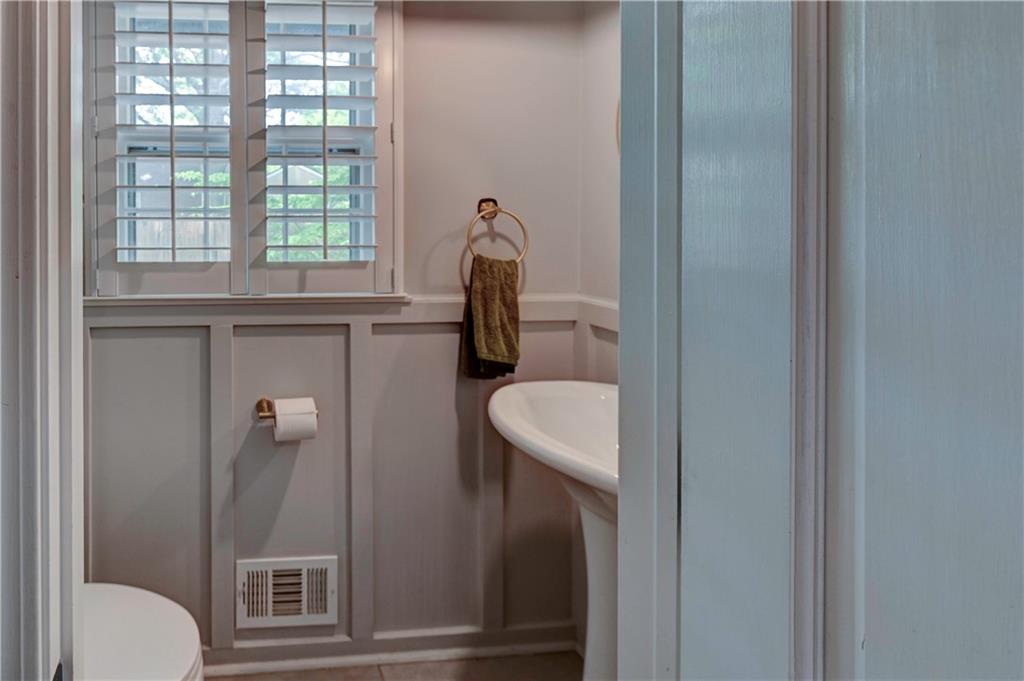 Lee's Summit, Missouri 64081, United States, 4 Bedrooms Bedrooms, ,4 BathroomsBathrooms,Residential,Pending,125001