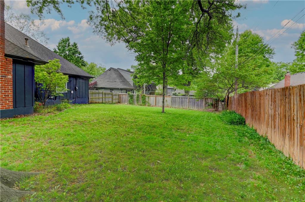 Lee's Summit, Missouri 64081, United States, 4 Bedrooms Bedrooms, ,4 BathroomsBathrooms,Residential,Pending,125001