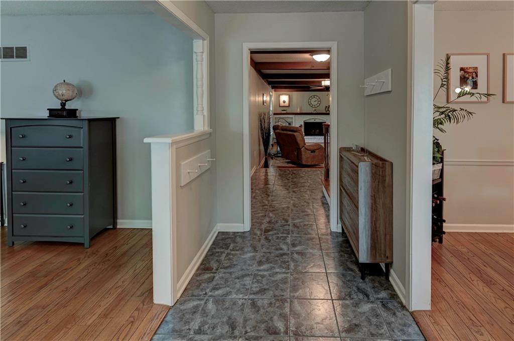 Lee's Summit, Missouri 64081, United States, 4 Bedrooms Bedrooms, ,4 BathroomsBathrooms,Residential,Pending,125001