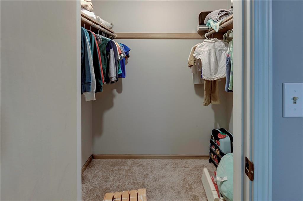 Lee's Summit, Missouri 64081, United States, 4 Bedrooms Bedrooms, ,4 BathroomsBathrooms,Residential,Pending,125001