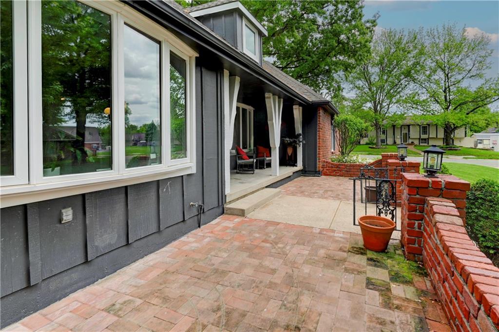 Lee's Summit, Missouri 64081, United States, 4 Bedrooms Bedrooms, ,4 BathroomsBathrooms,Residential,Pending,125001