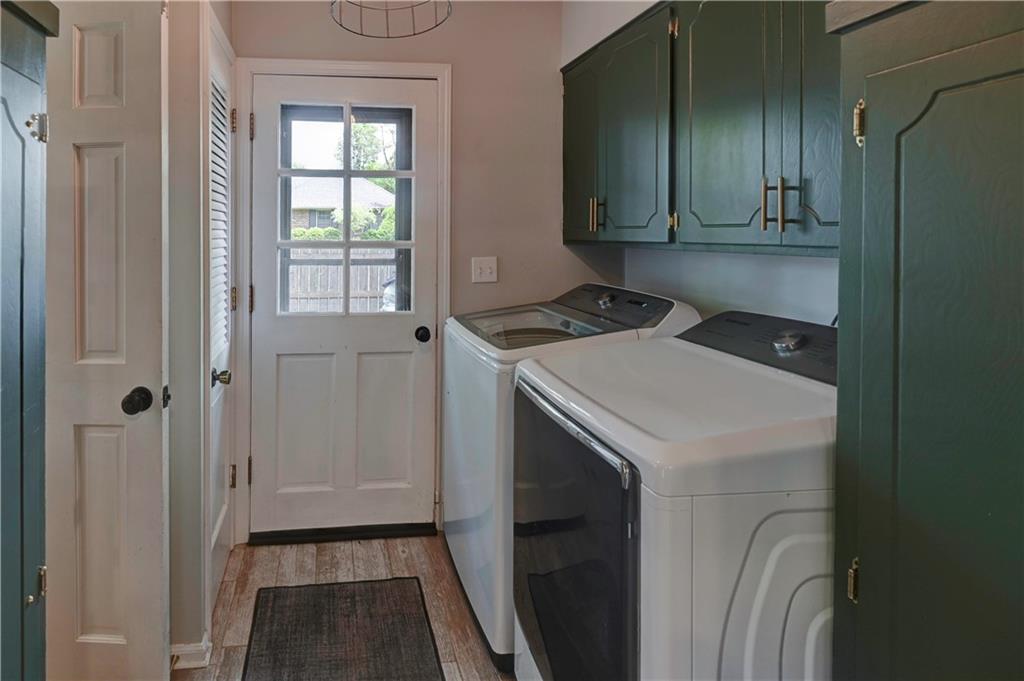 Lee's Summit, Missouri 64081, United States, 4 Bedrooms Bedrooms, ,4 BathroomsBathrooms,Residential,Pending,125001