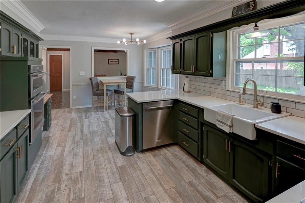 Lee's Summit, Missouri 64081, United States, 4 Bedrooms Bedrooms, ,4 BathroomsBathrooms,Residential,Pending,125001