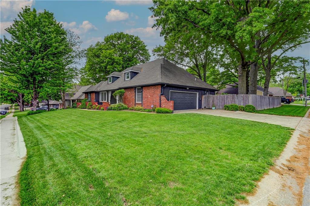 Lee's Summit, Missouri 64081, United States, 4 Bedrooms Bedrooms, ,4 BathroomsBathrooms,Residential,Pending,125001