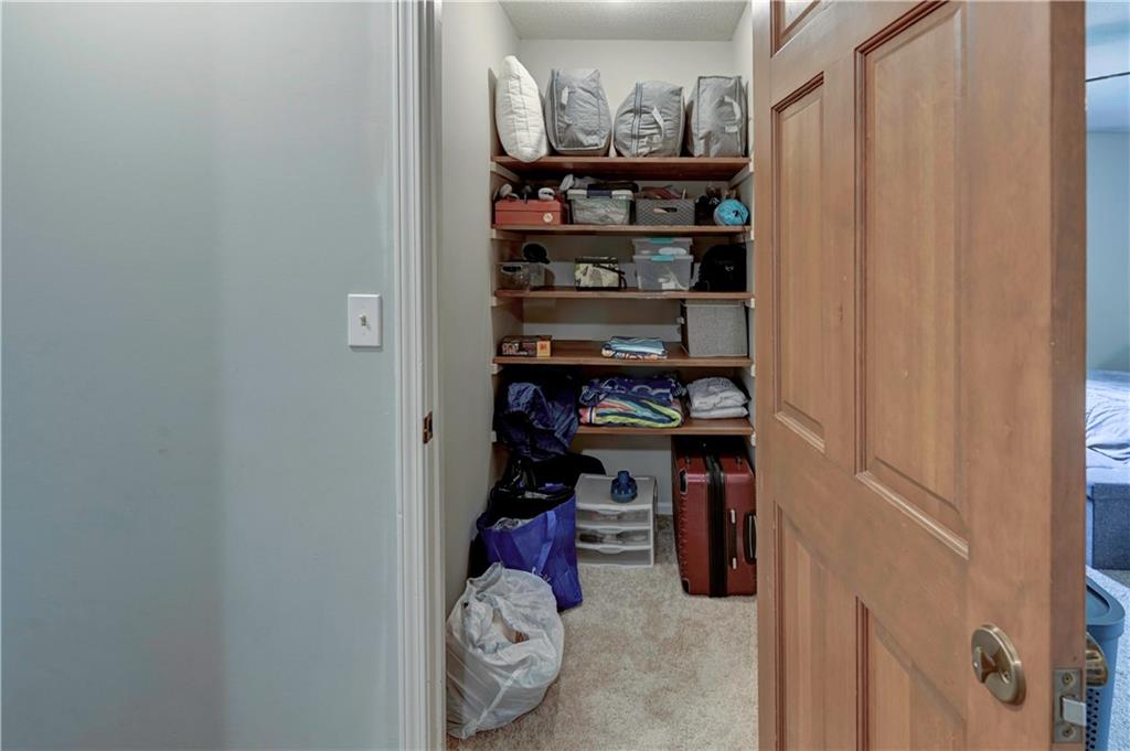 Lee's Summit, Missouri 64081, United States, 4 Bedrooms Bedrooms, ,4 BathroomsBathrooms,Residential,Pending,125001