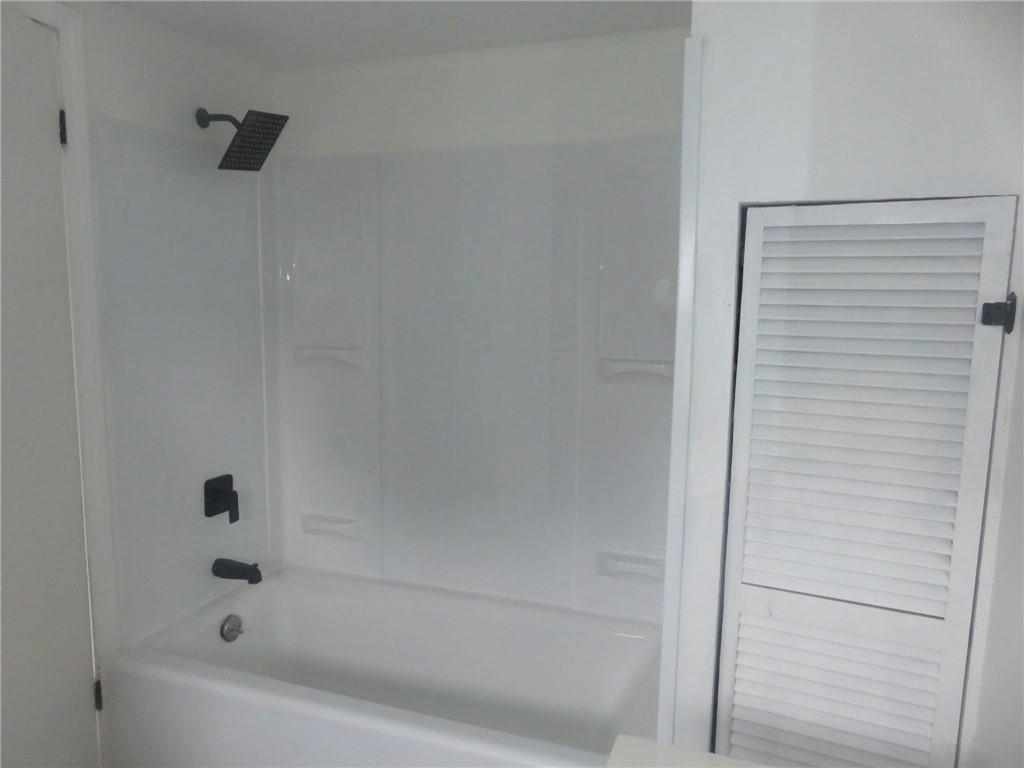 Kansas City, Missouri 64117, United States, 2 Bedrooms Bedrooms, ,1 BathroomBathrooms,Residential,Active,231116