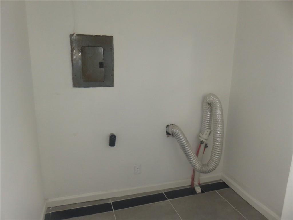 Kansas City, Missouri 64117, United States, 2 Bedrooms Bedrooms, ,1 BathroomBathrooms,Residential,Active,231116