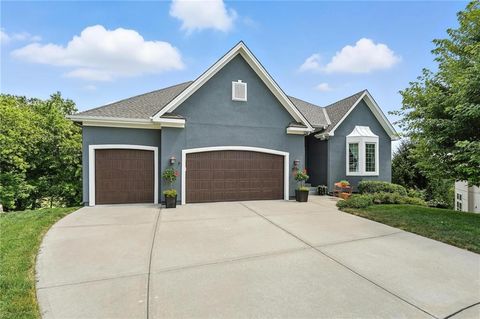 6025 Vardon Drive Parkville MO 64152