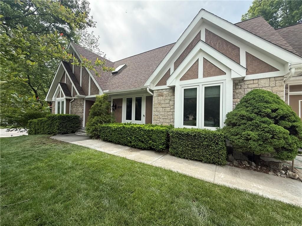 Photo of 1509 Wynbrick Drive, Liberty, MO 64068 (MLS # 2616671)