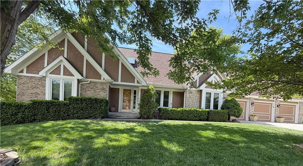 Photo of 1509 Wynbrick Drive, Liberty, MO 64068 (MLS # 2616671)