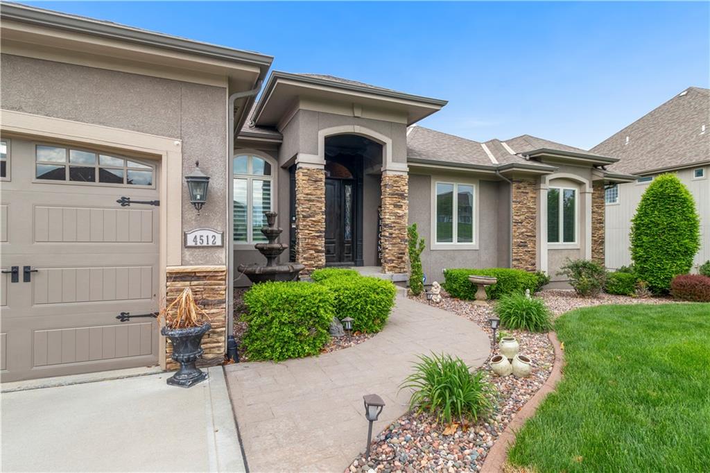4512 NE Parks Summit Terrace