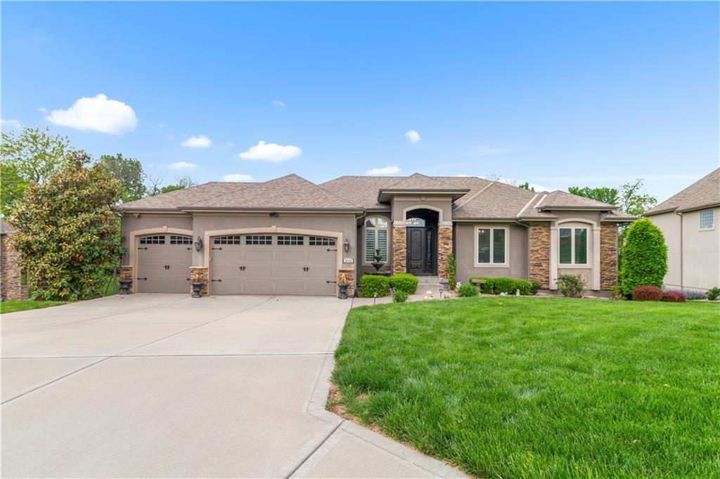 4512 NE Parks Summit Terrace