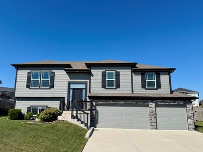 11718 N Manning Ave – Investment Home