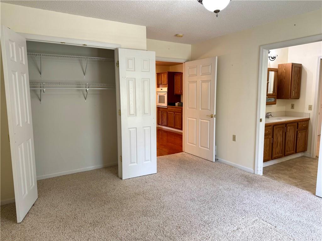 St Joseph, Missouri 64506, United States, 2 Bedrooms Bedrooms, ,2 BathroomsBathrooms,Residential,Active,103418