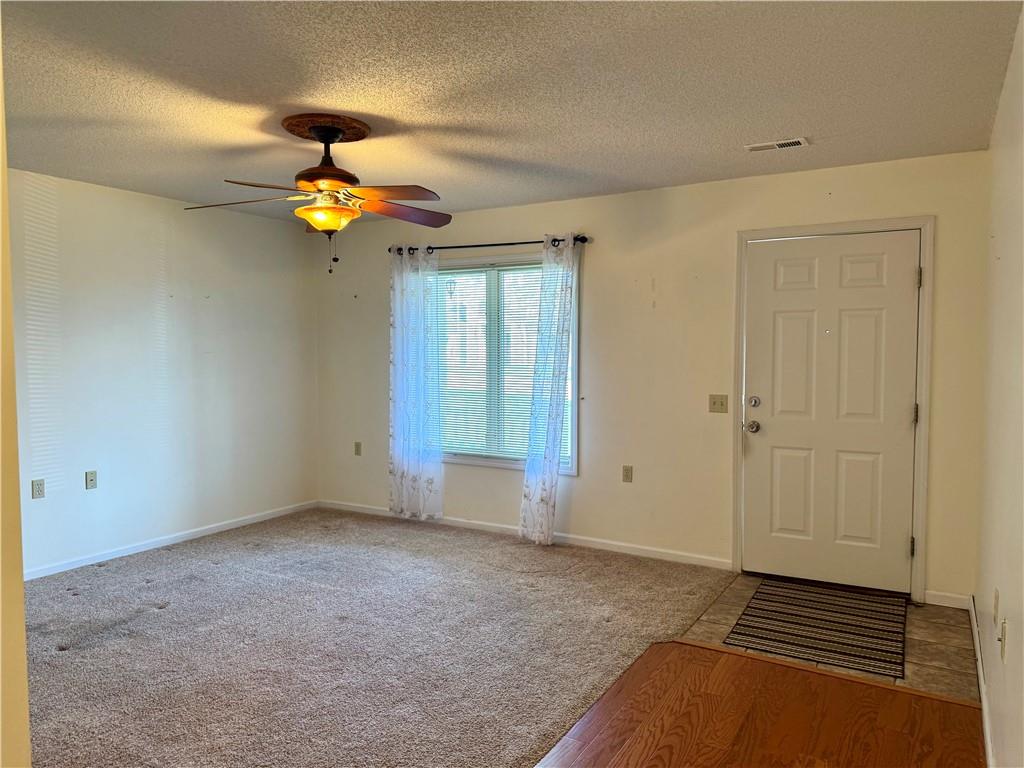 St Joseph, Missouri 64506, United States, 2 Bedrooms Bedrooms, ,2 BathroomsBathrooms,Residential,Active,103418