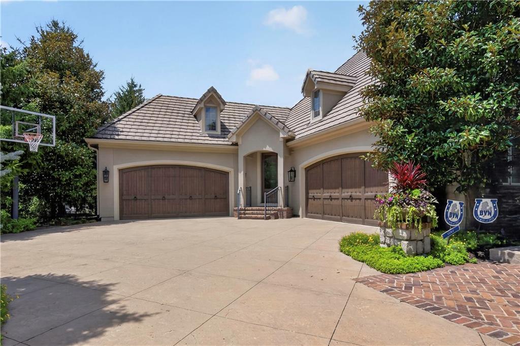 13908 HOWE Drive