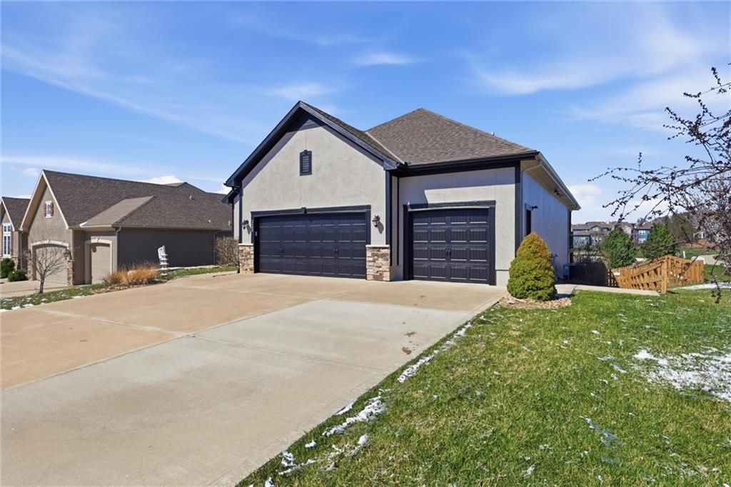 Photo of 2400 SW River Spring Road, Lees Summit, MO 64082 (MLS # 2607514)