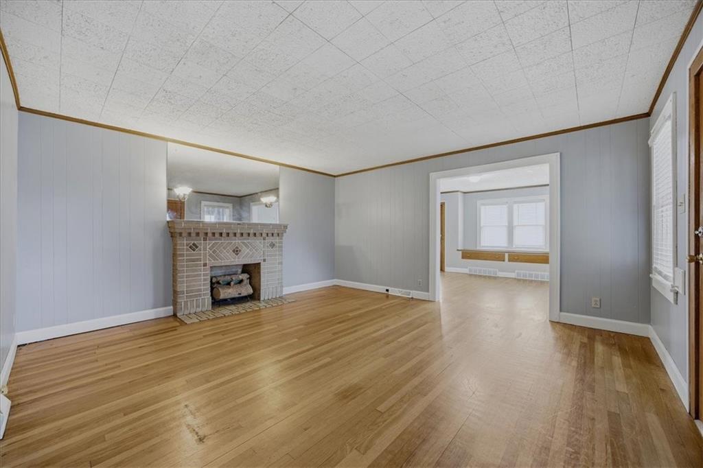 1800 FREEMAN Avenue