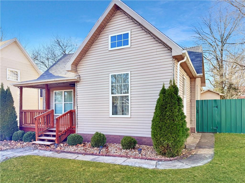 1704 S Moniteau Street