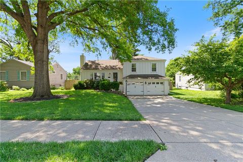 Photo of 3813 W 79th Street, Prairie Village, KS 66208 (MLS # 2625234)