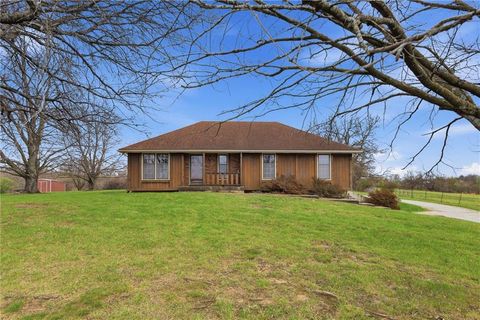 24801 E Cowherd Road Blue Springs MO 64015