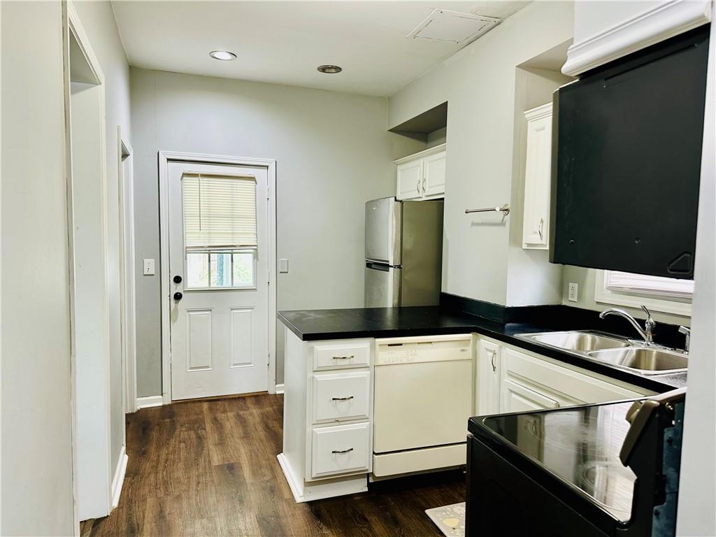 St Joseph, Missouri 64507, United States, 3 Bedrooms Bedrooms, ,2 BathroomsBathrooms,Residential,Pending,127024