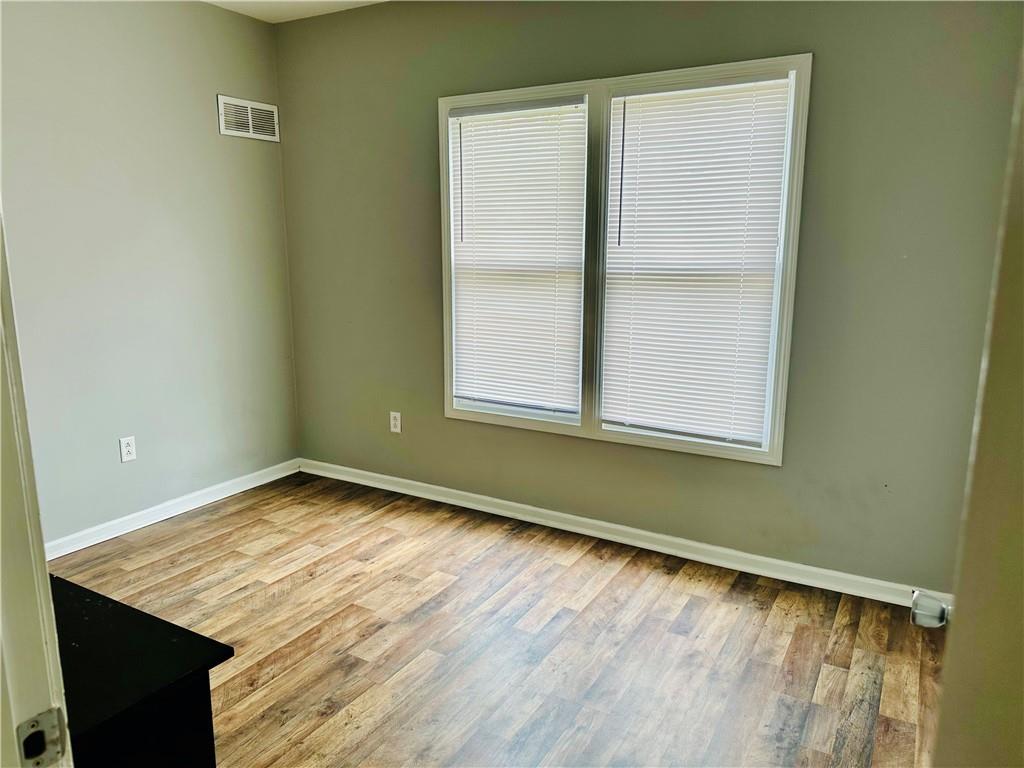 St Joseph, Missouri 64507, United States, 3 Bedrooms Bedrooms, ,2 BathroomsBathrooms,Residential,Pending,127024