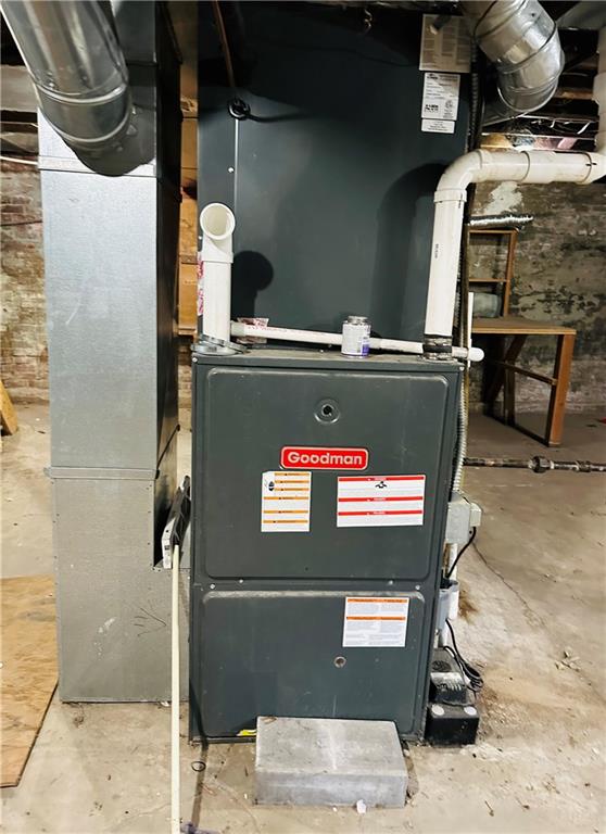 St Joseph, Missouri 64507, United States, 3 Bedrooms Bedrooms, ,2 BathroomsBathrooms,Residential,Pending,127024