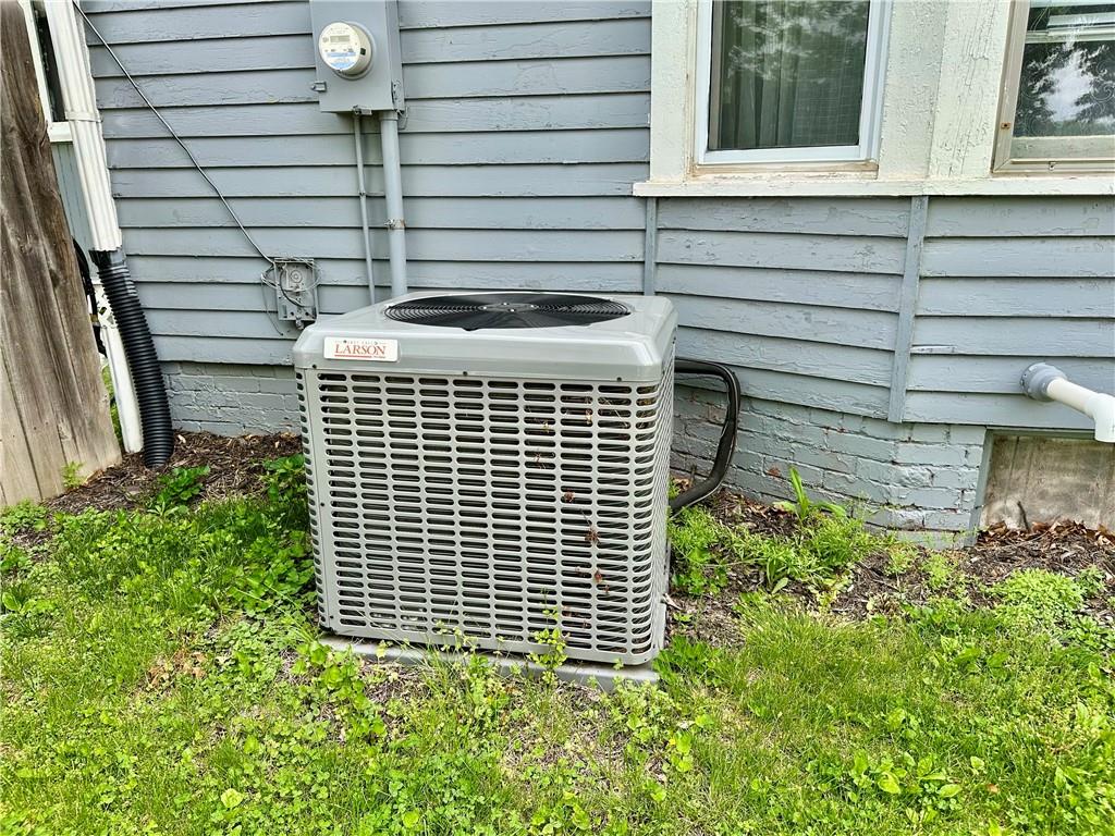 St Joseph, Missouri 64507, United States, 3 Bedrooms Bedrooms, ,2 BathroomsBathrooms,Residential,Pending,127024