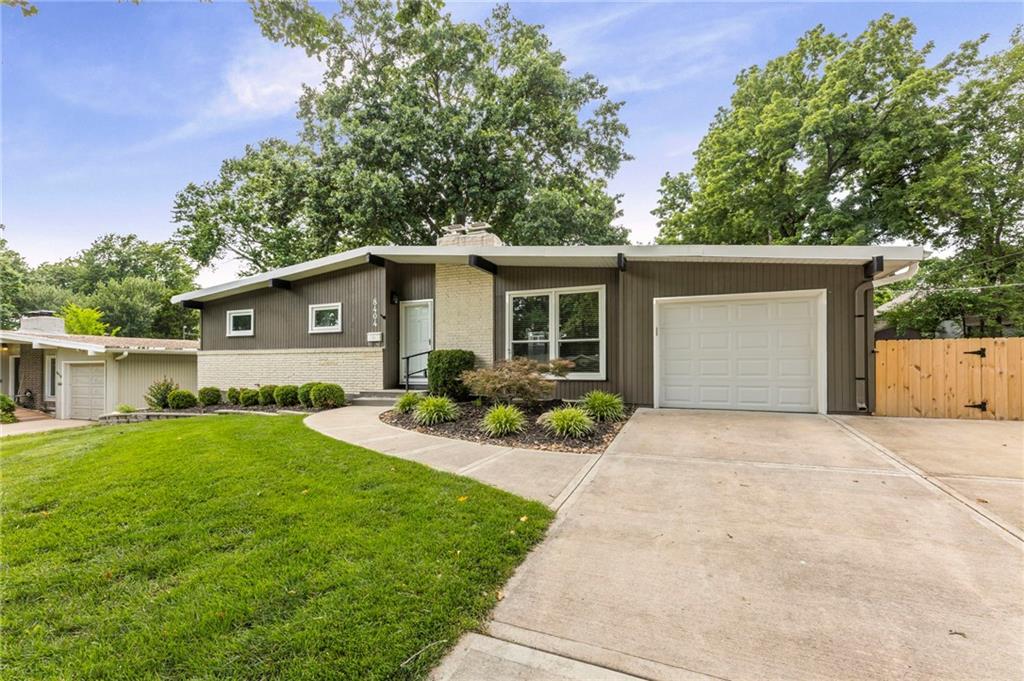 8404 Shawnee Lane