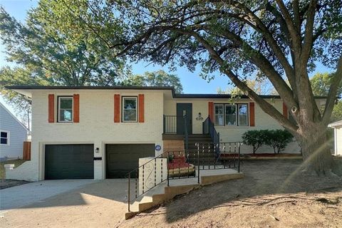 619 E 109th Terrace Kansas City MO 64131