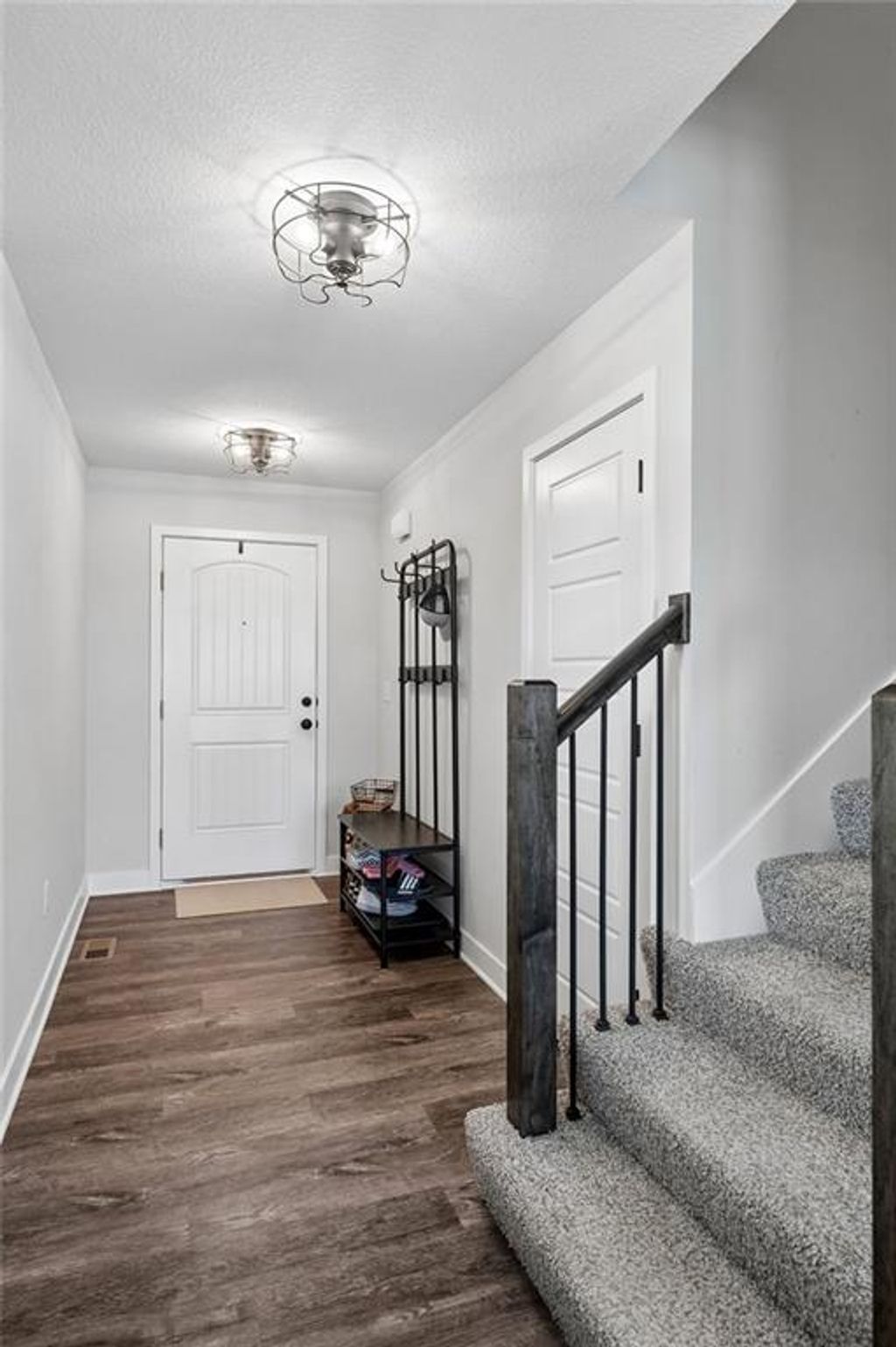 Photo of 5232 N Cambridge Avenue, Kansas City, MO 64119 (MLS # 2618669)