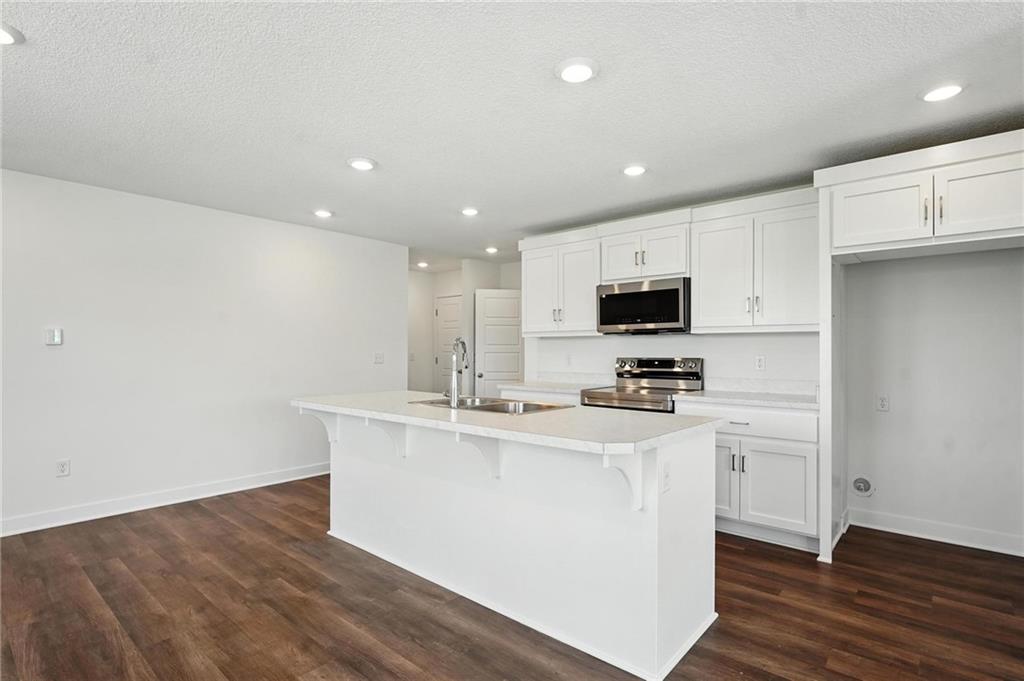 8708 SW Edgewater Drive