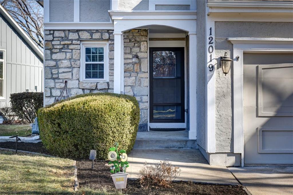 12019 England Street