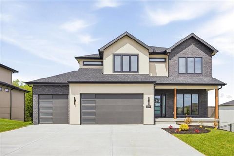 MLS: 2592048