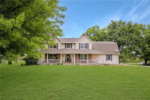 25002 E Twin Pines Drive Harrisonville MO 64701