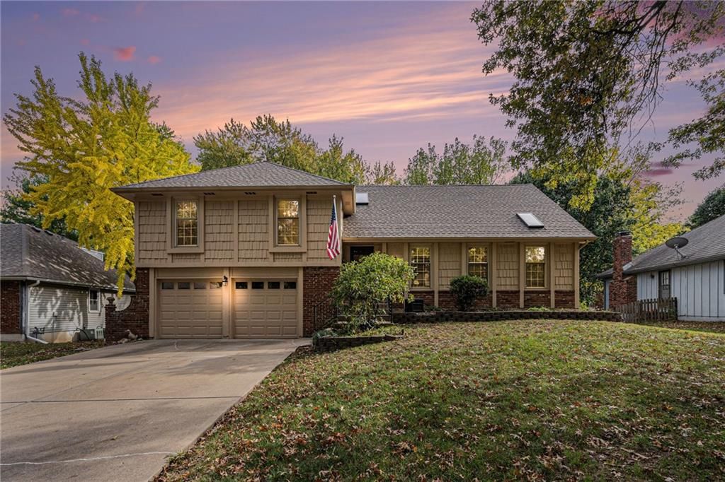 Photo of 8125 NW Beaman Drive, Kansas City, MO 64151 (MLS # 2607979)