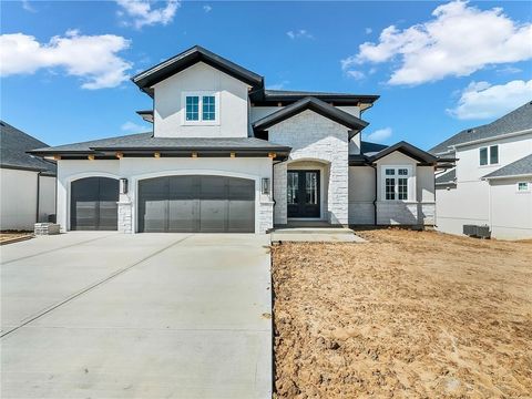 Photo of 16928 Futura Street, Overland Park, KS 66085 (MLS # 2618855)