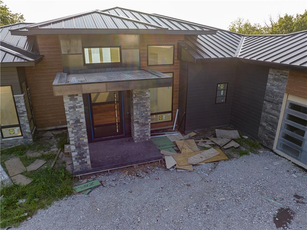 14 Tomahawk Circle