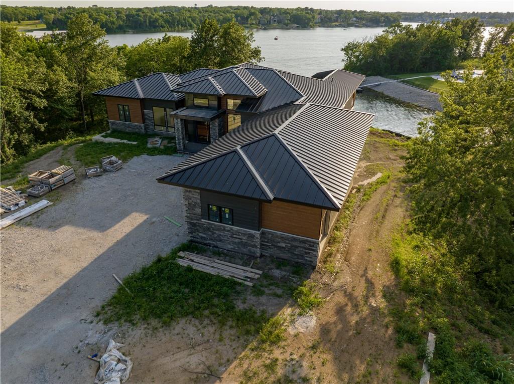 14 Tomahawk Circle