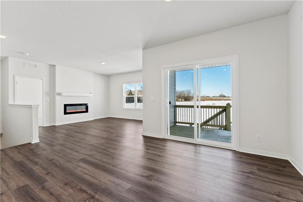 2202 Creek View Lane