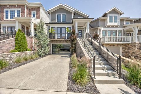 732 W 45th Street Kansas City MO 64111