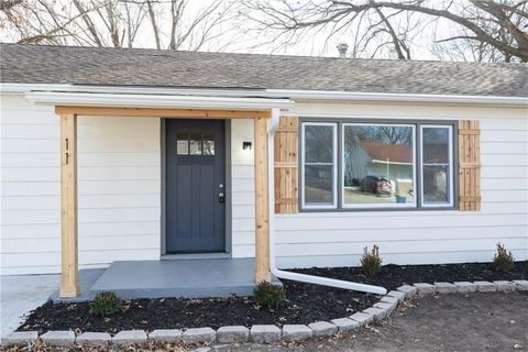 11 Brookside Drive Paola KS 66071