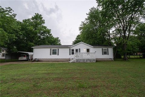 406 CHEYENNE Avenue Coffeyville KS 67337